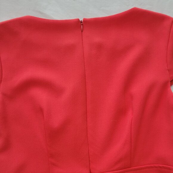 Gorgeous Coral Jessica Howard - Picture 9 of 9